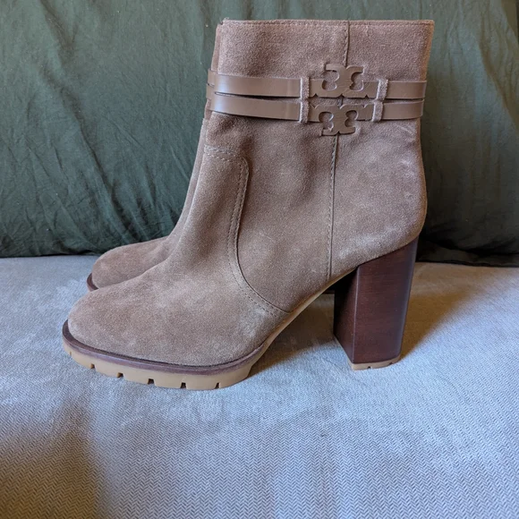 Tory Burch Beige Suede Ankle Booties - Picture 3 of 6